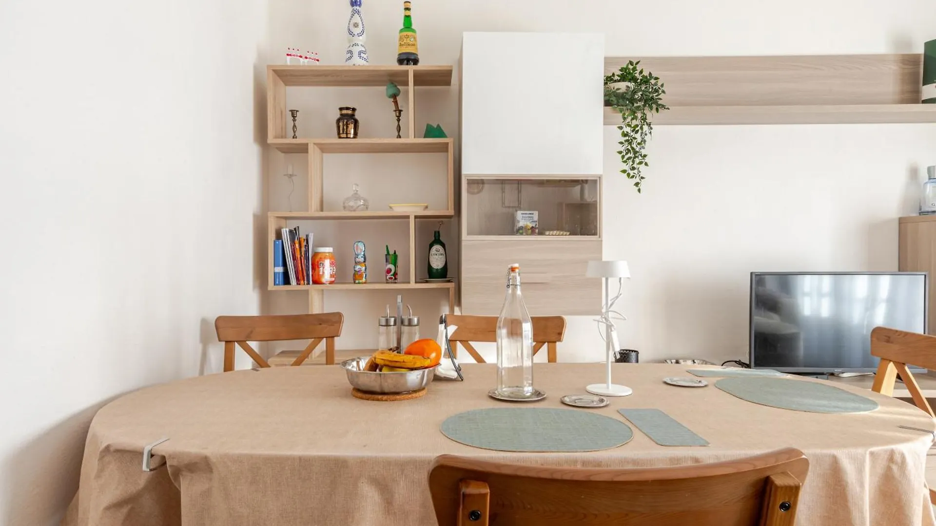 Modern Apartment Near Rogoredo Milán Itálie
